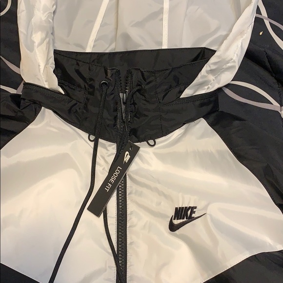 Nike jacket - Picture 4 of 4